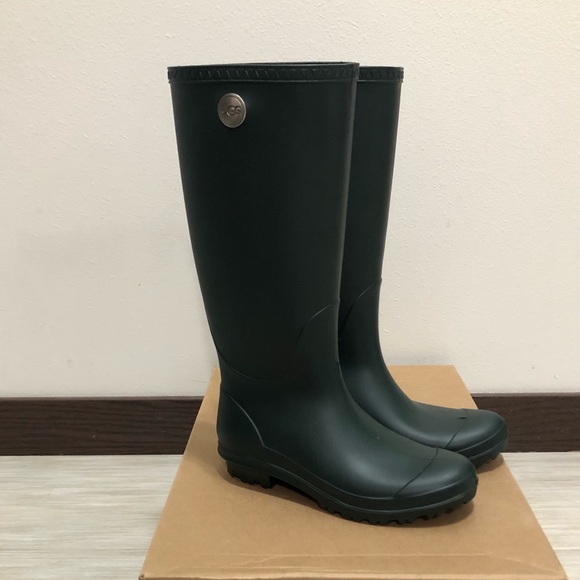 UGG Shelby Rainboots in Matte Olive - Picture 2 of 13